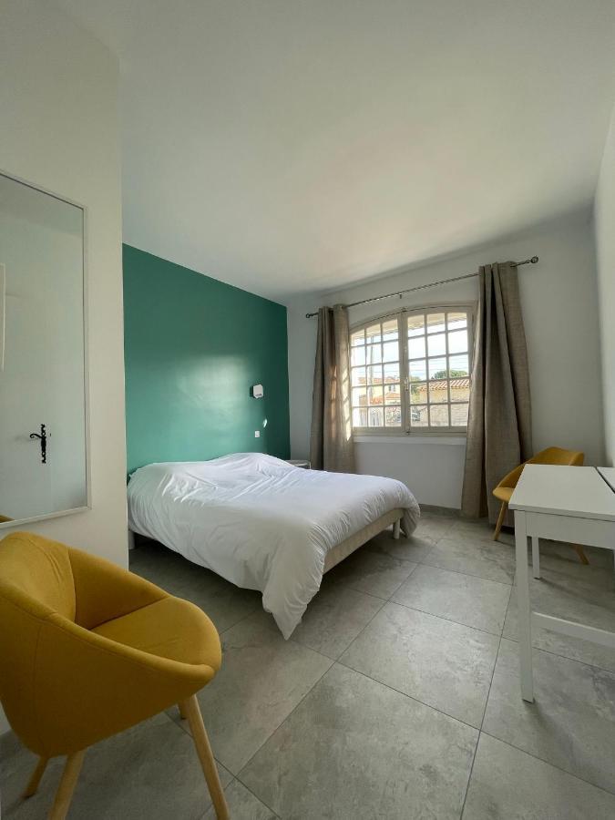Villa Andree Avec Piscine A Proximite De La *